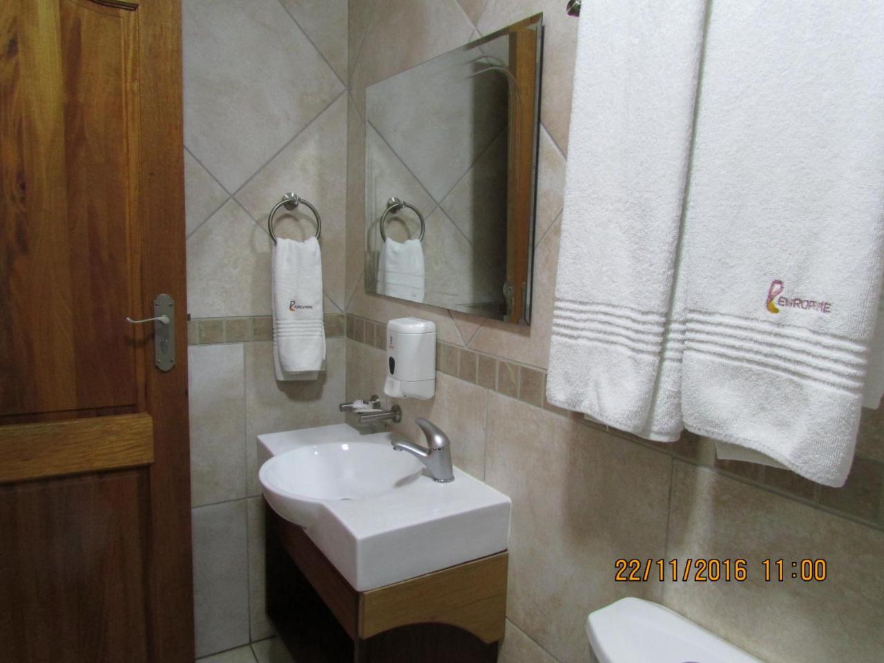 Europrime Boutique Hotel Боксбург Экстерьер фото