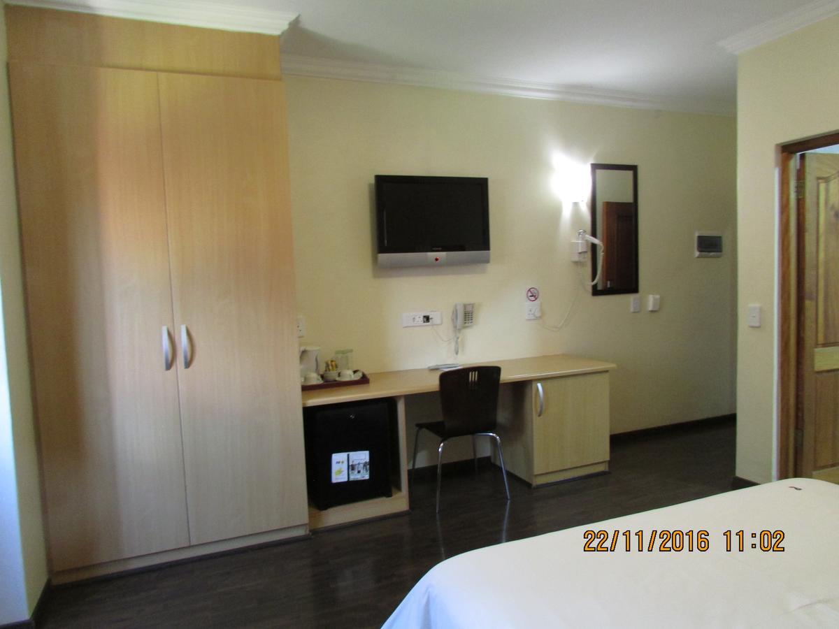 Europrime Boutique Hotel Боксбург Экстерьер фото